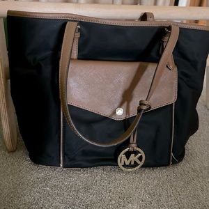 Micheal Kors tote bag